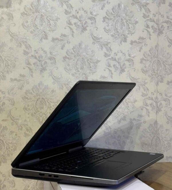 Dell Precision 7710 - Image 3