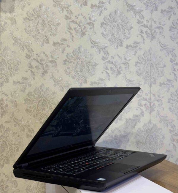Lenovo ThinkPad p70 - Image 3