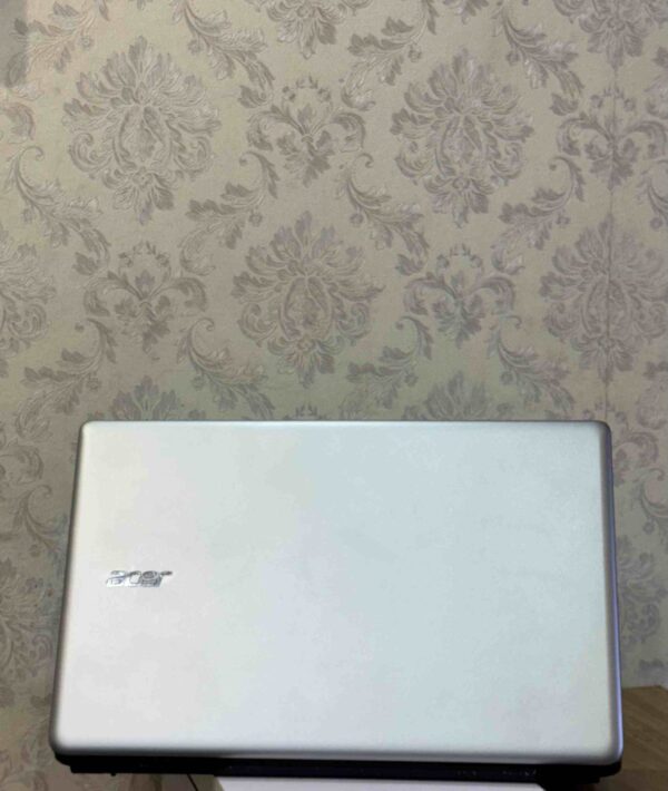 Acer Aspire V5-561P - Image 2