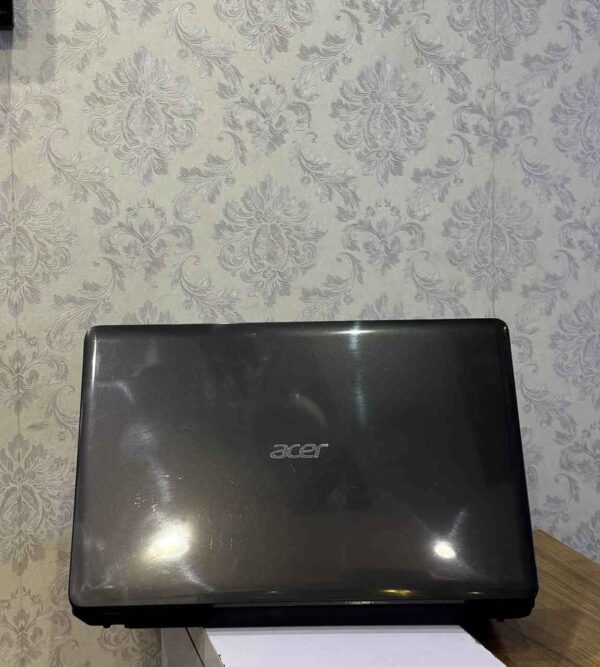 Acer Aspire E1-531 - Image 3