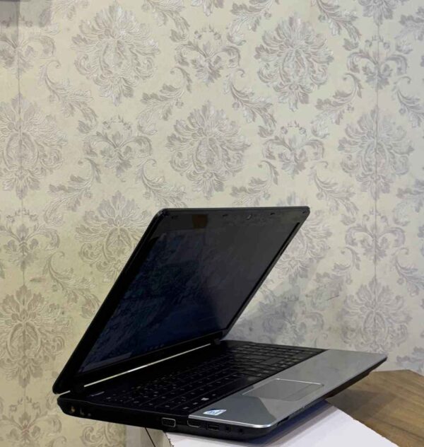 Acer Aspire E1-531 - Image 2