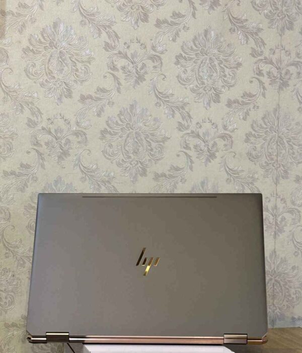 HP Spectre x360 Convertible 15-df0xxx i7 - Image 2