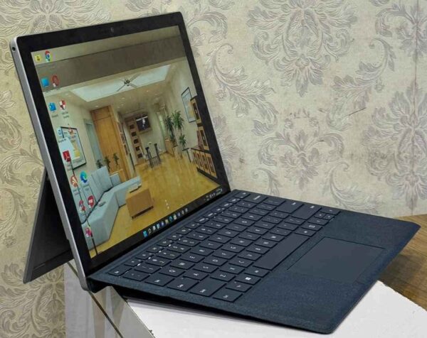 Microsoft Surface Pro 1796 i5 (7th gen) - Image 2