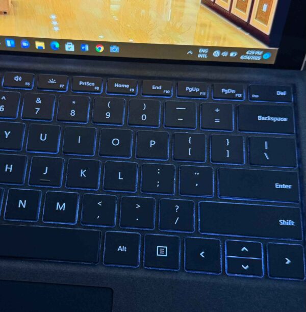 Microsoft Surface Pro 1796 i5 (7th gen) - Image 5